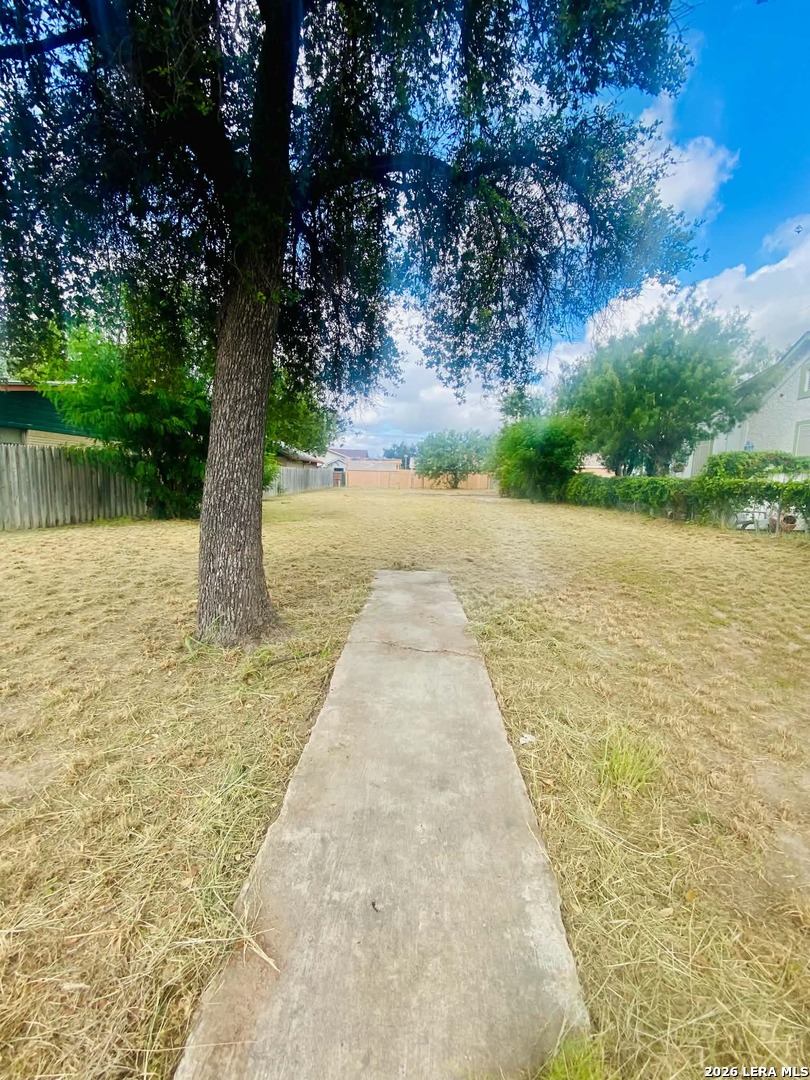 787 E Webster Street Eagle Pass TX 78852