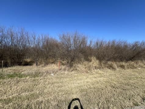 000 E Fm 791 Campbellton TX 78008