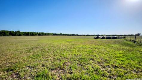 618 Mesquite Pass Seguin TX 78155
