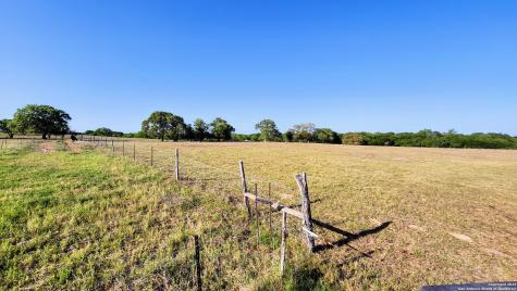 618 Mesquite Pass Seguin TX 78155