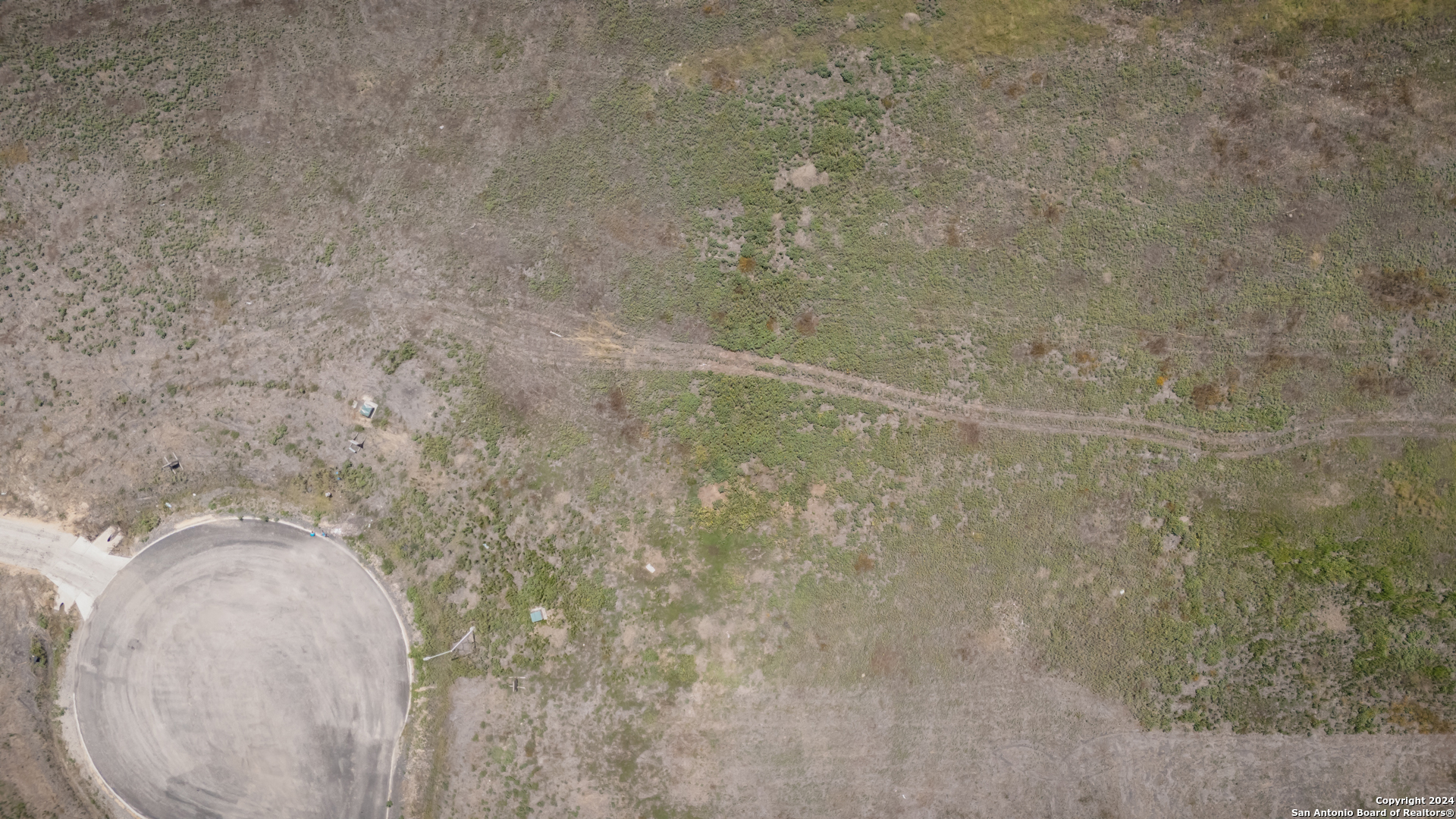 208 Farmhouse Marion TX 78124