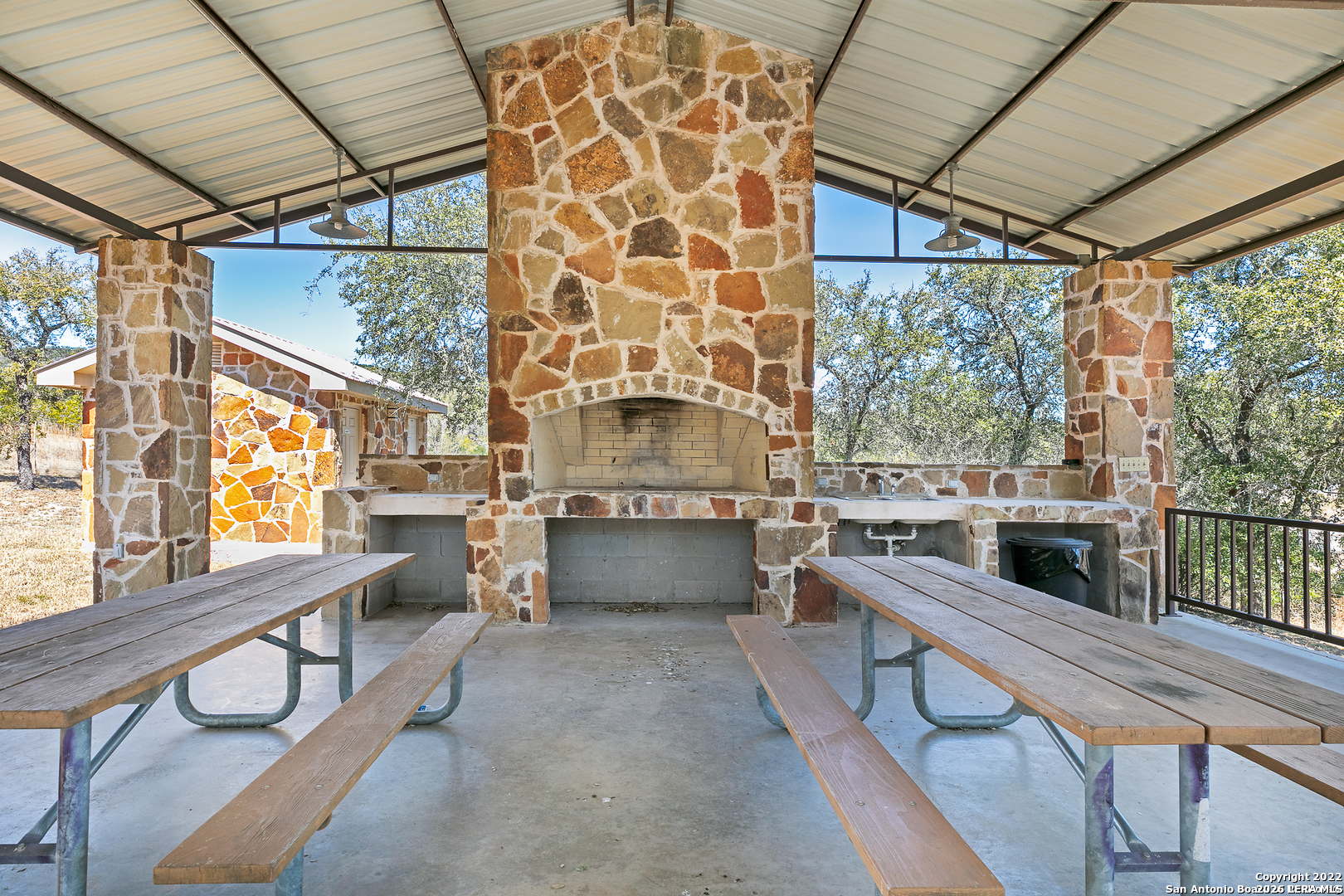 Lot 15 Pr 2535 Mico TX 78056