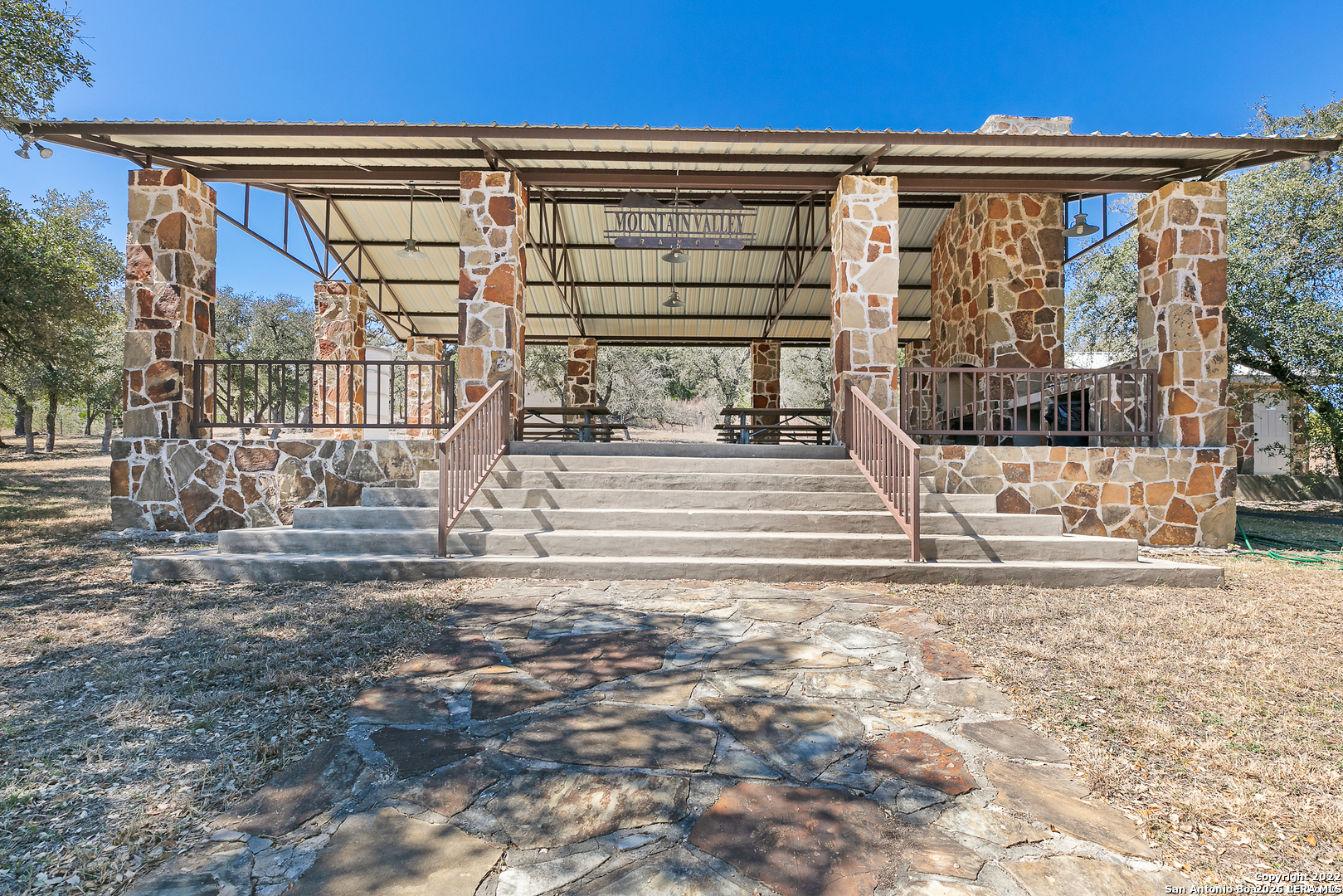 Lot 15 Pr 2535 Mico TX 78056