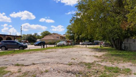 5807 S Flores San Antonio TX 78214