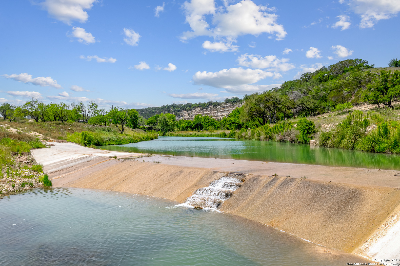 100 Spring Crossing Junction TX 76849