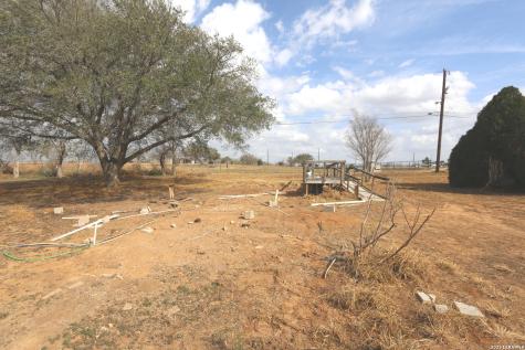 13847 Us Highway 87 South Adkins TX 78101