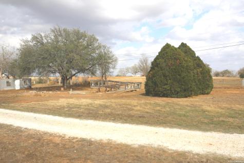 13847 Us Highway 87 South Adkins TX 78101