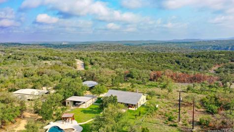 3286 County Road 2615 Rio Medina TX 78066