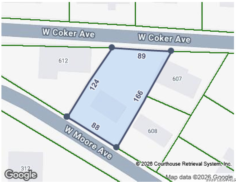 610 W Moore Avenue Devine TX 78016