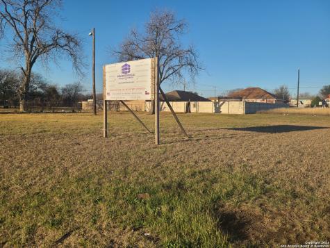 2443 SE Loop 410 San Antonio TX 78222