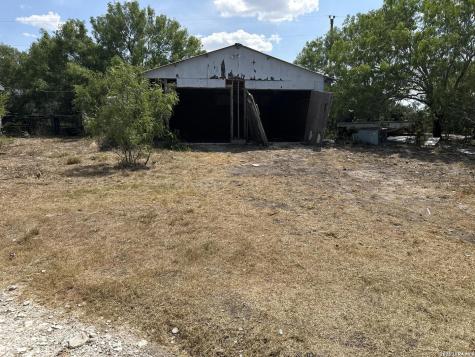 917 Fm 99 Calliham TX 78007