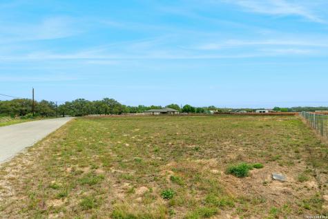 215 Mustang Ridge Natalia TX 78059