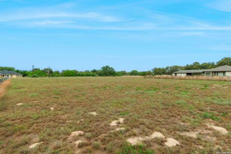 215 Mustang Ridge Natalia TX 78059