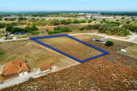 215 Mustang Ridge Natalia TX 78059