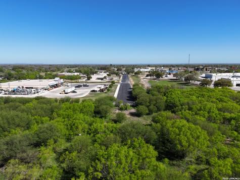 287 N 22nd Hondo TX 78861