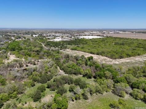 287 N 22nd Hondo TX 78861