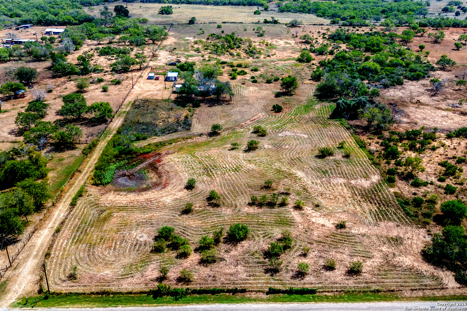 1491 County Road 124 Floresville TX 78114
