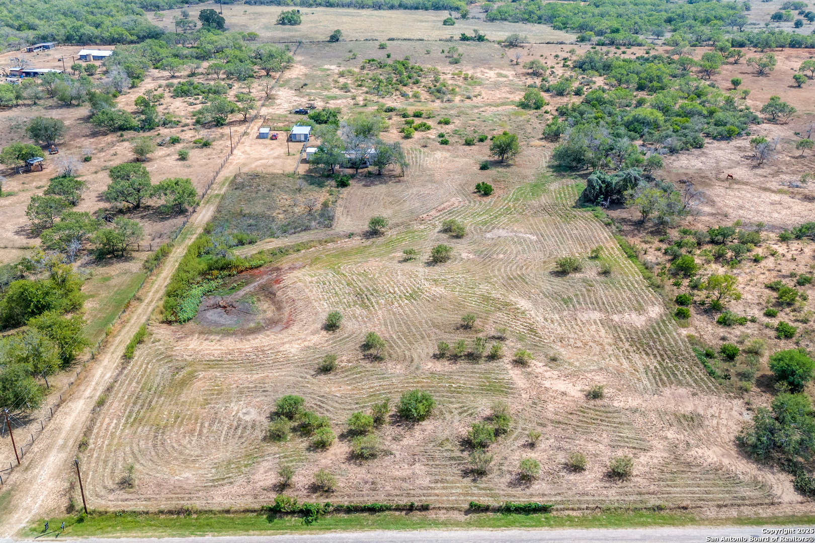 1491 County Road 124 Floresville TX 78114