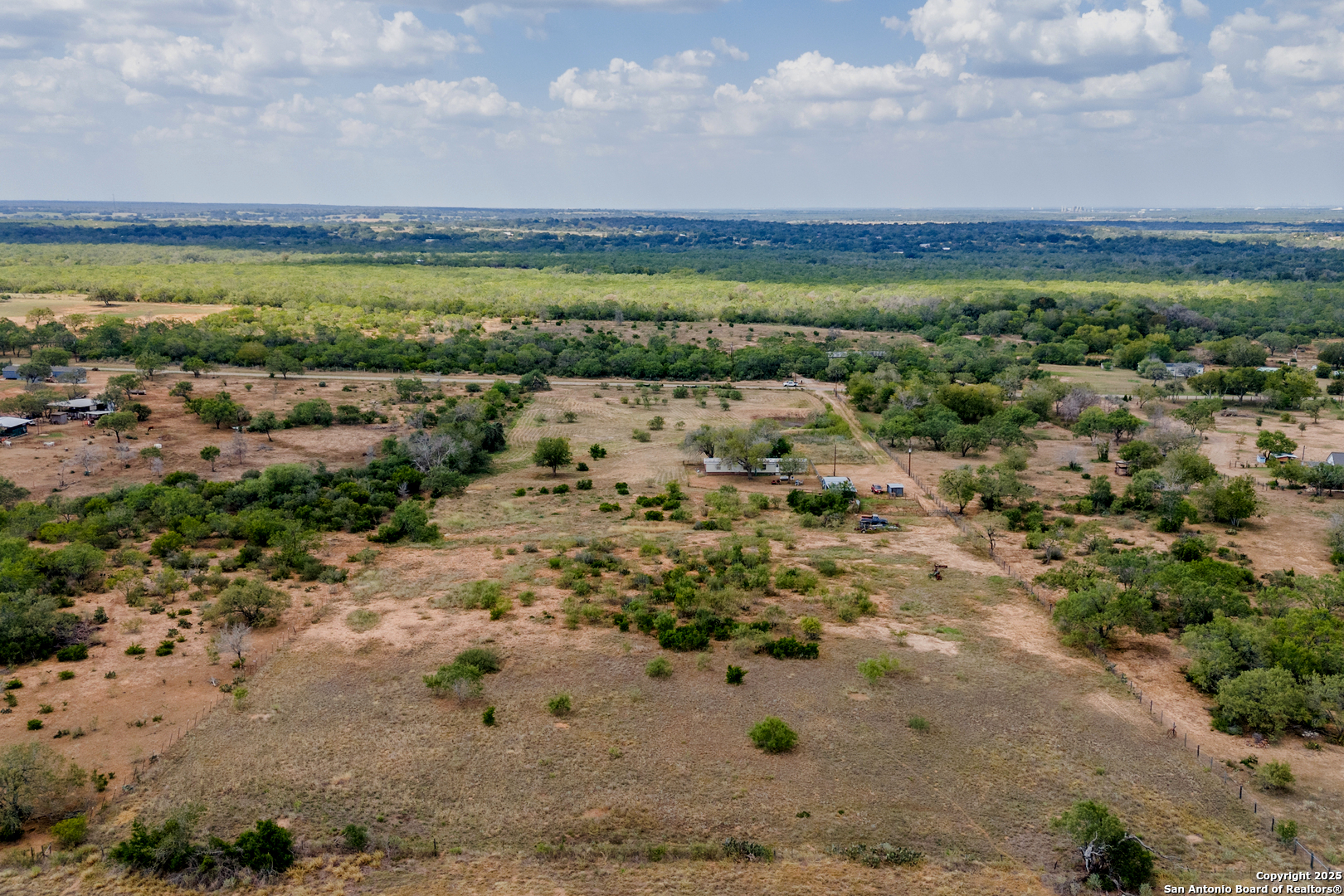 1491 County Road 124 Floresville TX 78114
