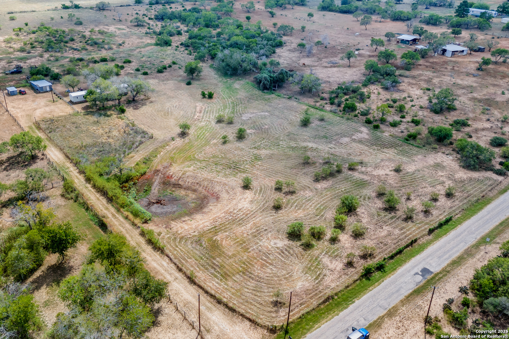 1491 County Road 124 Floresville TX 78114