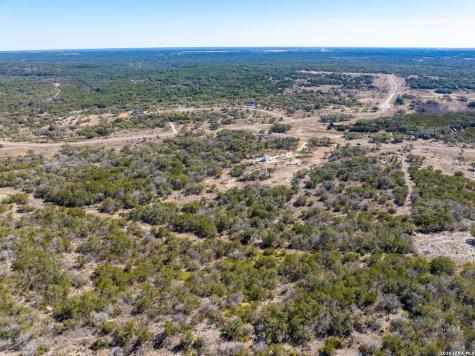 174 Crescent Ridge Hondo TX 78009