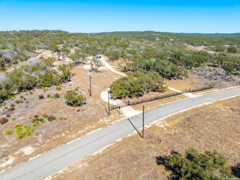 174 Crescent Ridge Hondo TX 78009