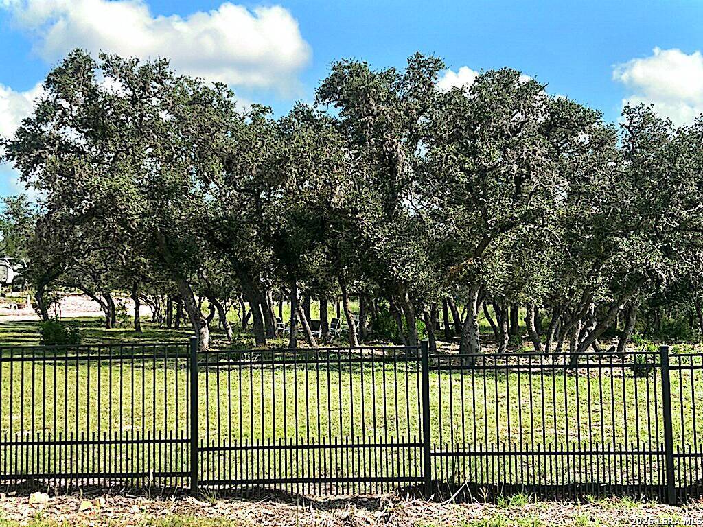 174 Crescent Ridge Hondo TX 78009