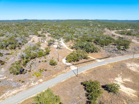 174 Crescent Ridge Hondo TX 78009