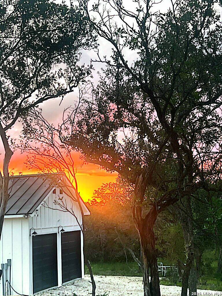 174 Crescent Ridge Hondo TX 78009