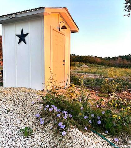 174 Crescent Ridge Hondo TX 78009
