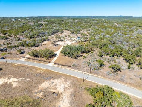 174 Crescent Ridge Hondo TX 78009