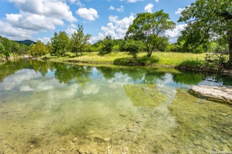 5013 N Little Creek Road Utopia TX 78884