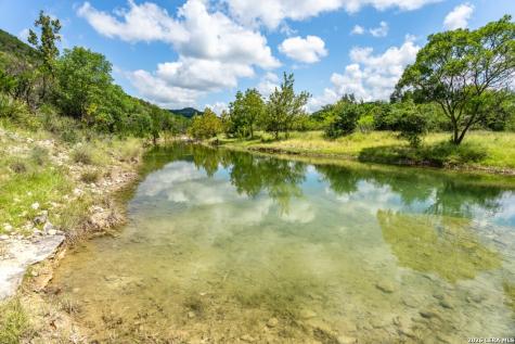 5013 N Little Creek Road Utopia TX 78884