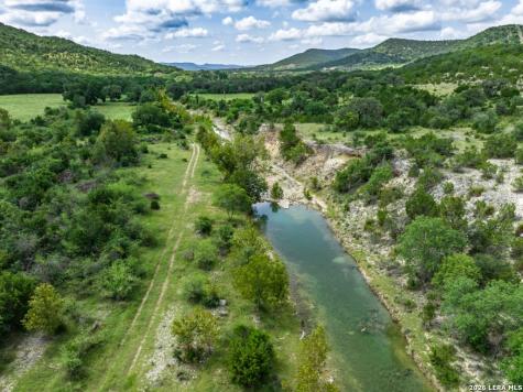 5013 N Little Creek Road Utopia TX 78884