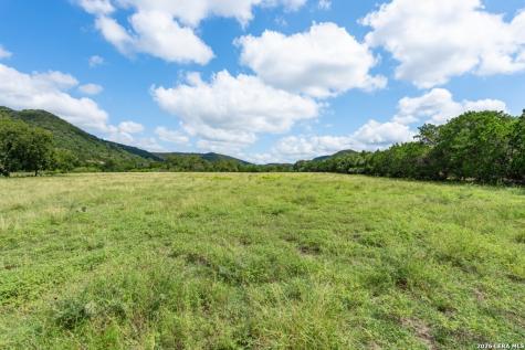 5013 N Little Creek Road Utopia TX 78884