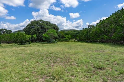 5013 N Little Creek Road Utopia TX 78884