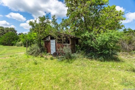 5013 N Little Creek Road Utopia TX 78884