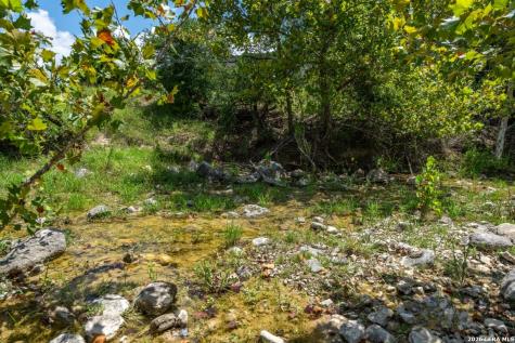 5013 N Little Creek Road Utopia TX 78884