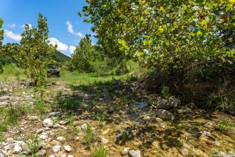 5013 N Little Creek Road Utopia TX 78884