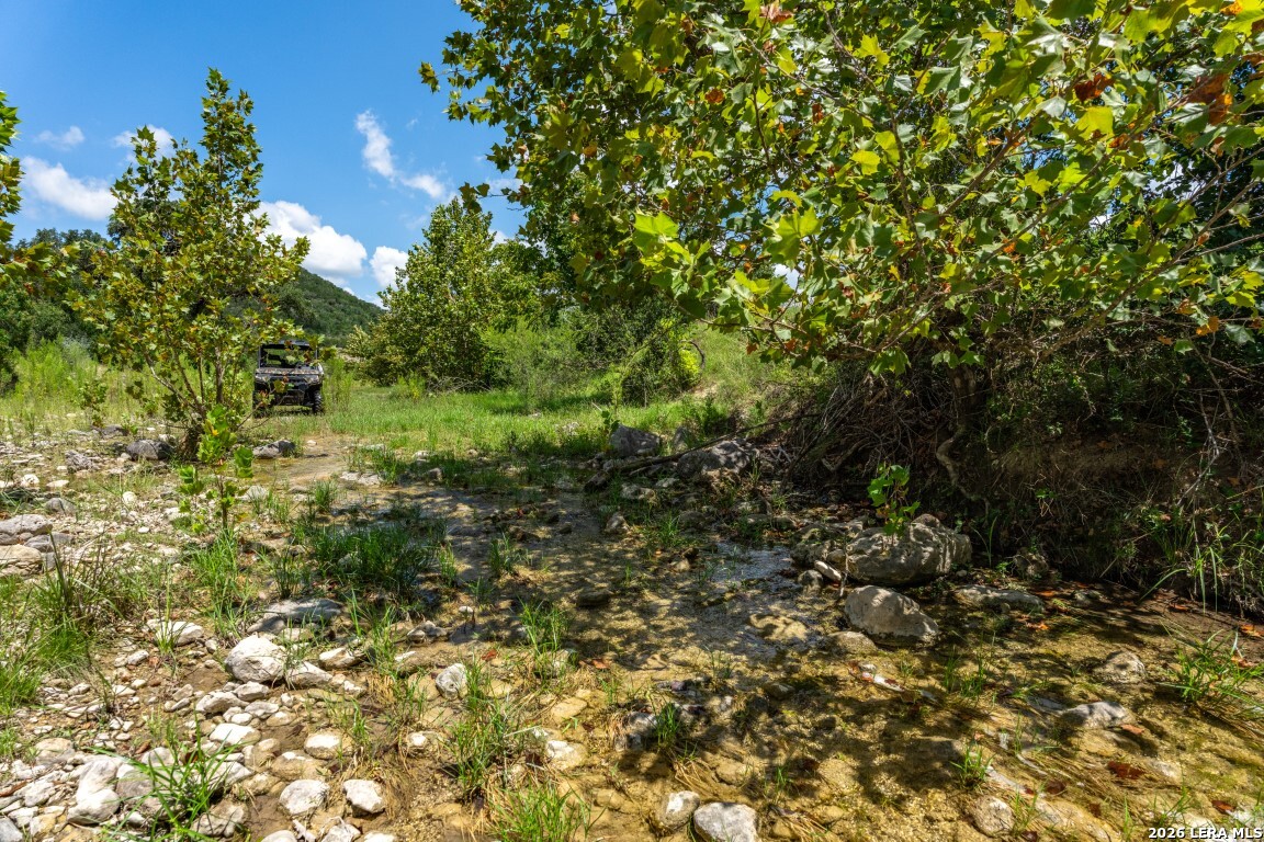 5013 N Little Creek Road Utopia TX 78884