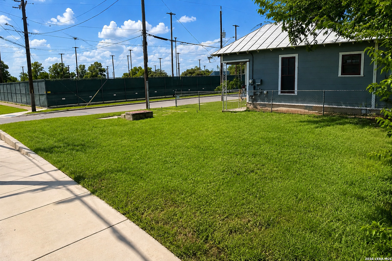 1253 E Crockett San Antonio TX 78202