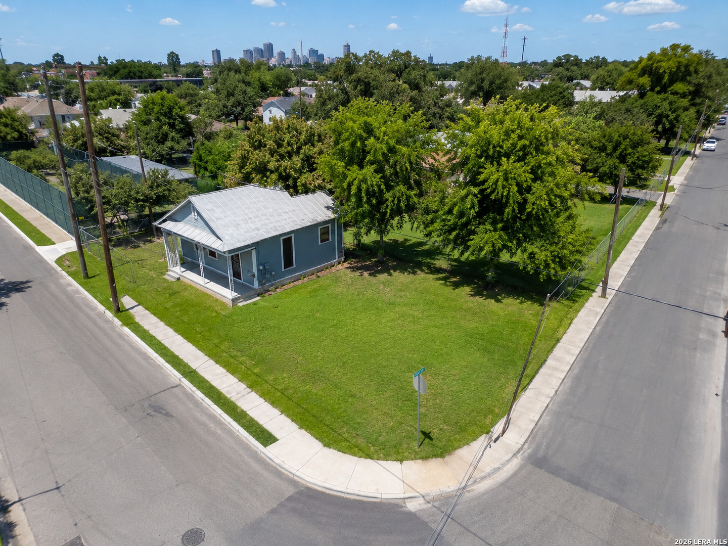 1253 E Crockett San Antonio TX 78202