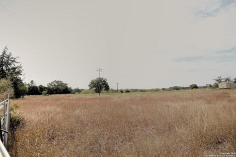 81 Sandy Creek Road Dale TX 78616