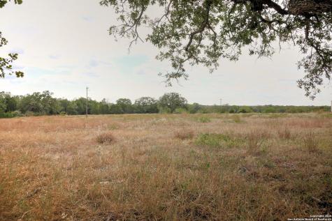 81 Sandy Creek Road Dale TX 78616