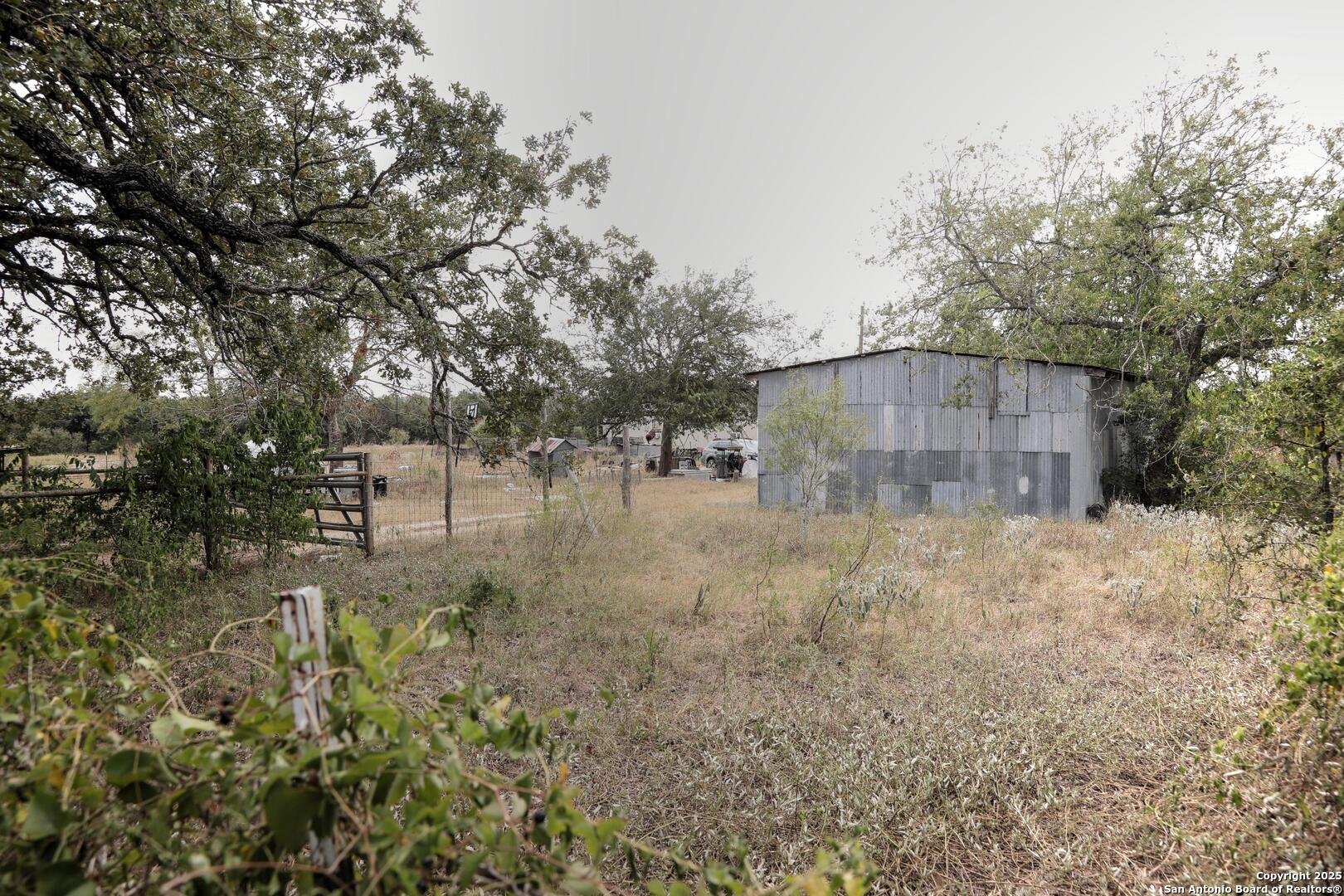 81 Sandy Creek Road Dale TX 78616