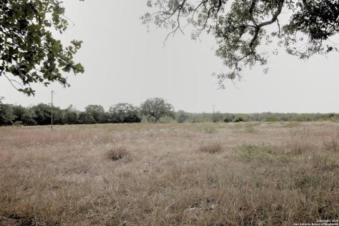 81 Sandy Creek Road Dale TX 78616