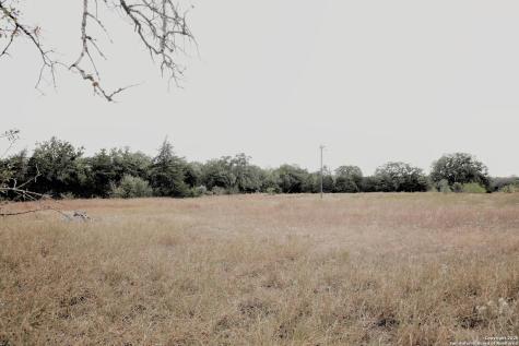 81 Sandy Creek Road Dale TX 78616