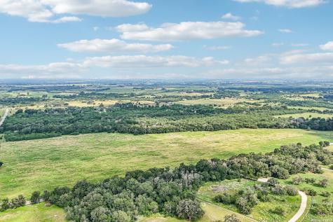 1617 Blue Creek Road La Vernia TX 78121