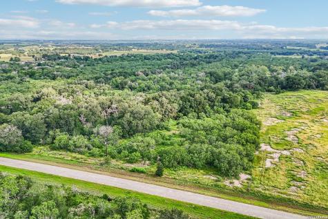 1617 Blue Creek Road La Vernia TX 78121