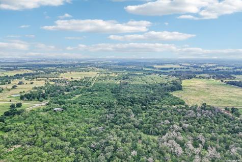 1617 Blue Creek Road La Vernia TX 78121